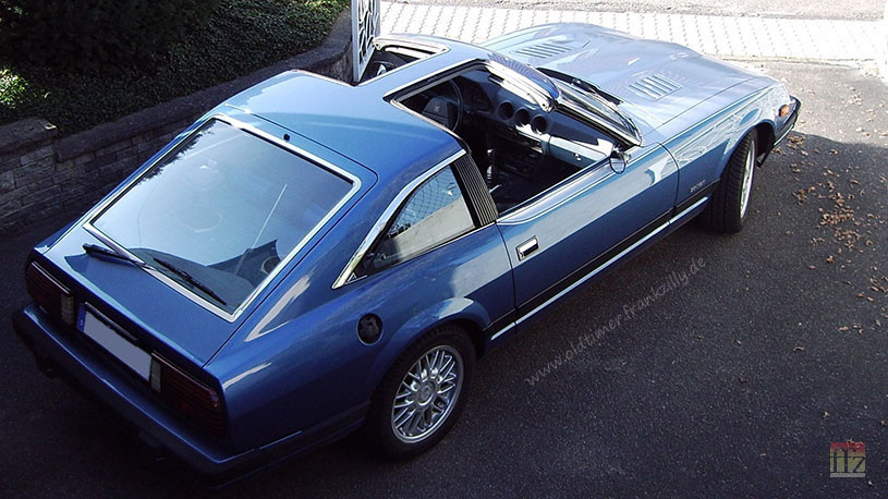 Der Nissan- DATSUN  280 Zx-t :  Mehr Auto sprich den modernen Firlefanz braucht kein Mensch. Mehr braucht nur die nimmersatte, profitgeile Autoindustrie sprich deren gottgleich sich auff�hrende Bosse, die f�r den Reibach (nein, das ist kein Auto-Modell) auch vor Betrug an eigenen Kunden und Gef�hrdung aller Menschen auf Erden �ber die vergiftete Umwelt nicht zur�ckschrecken. Und von solchen Gestalten, die kein einziger B�rger in irgendeinem demokratischen Verfahren zu irgendetwas gew�hlt hat, sollen wir B�rger uns den Weg vorschreiben lassen ? Nur weil die gew�hlte Politik dazu wie zu vielem anderem unf�hig oder nicht willens ist ? Den einen Weg, den diese Gesellschaft und diese Welt (etwa mit selbstfahrenden, aber keineswegs autonomen, weil jederzeit von Berechtigten oder Hackern manipulierbaren Autos einschlagen und) gehen soll ? Ja wo kommen wir denn da hin ? Haben die gut abgelenkten weil smartphoneh�rigen Leute von heute in ihrem Brot- und Spiele-Taumeltran noch nie was geh�rt vom "Auf die Barrikaden gehen" ? Vom selber was tun anstatt sich nur von der S�lze anderer Klugschei�er berieseln zu lassen ? 